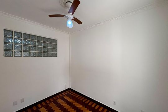 Quarto 3 de apartamento para alugar com 3 quartos, 90m² em Copacabana, Rio de Janeiro
