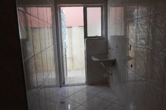 Área de serviço de apartamento para alugar com 3 quartos, 75m² em Vila Valparaíso, Santo André