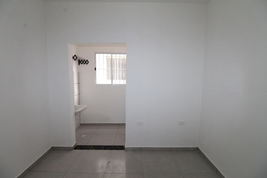 Quarto de kitnet/studio para alugar com 1 quarto, 28m² em Jardim da Granja, São José dos Campos