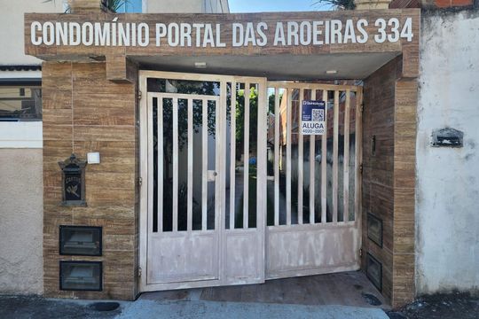 Fachada de casa de condomínio para alugar com 2 quartos, 90m² em Colubandê, São Gonçalo