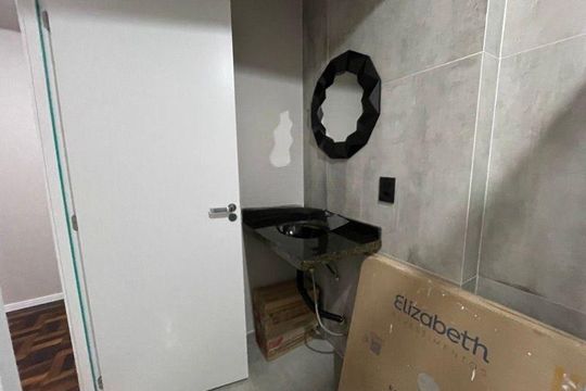 Banheiro de apartamento para alugar com 1 quarto, 37m² em Bom Fim, Porto Alegre