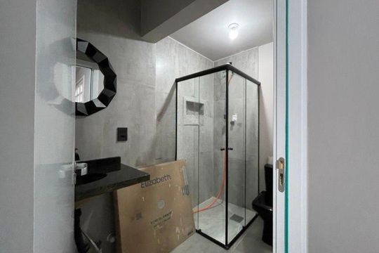 Banheiro de apartamento para alugar com 1 quarto, 37m² em Bom Fim, Porto Alegre