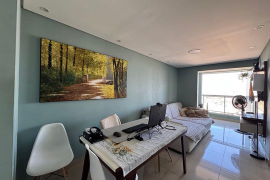 Sala de apartamento à venda com 2 quartos, 49m² em Jardim Roberto, Osasco