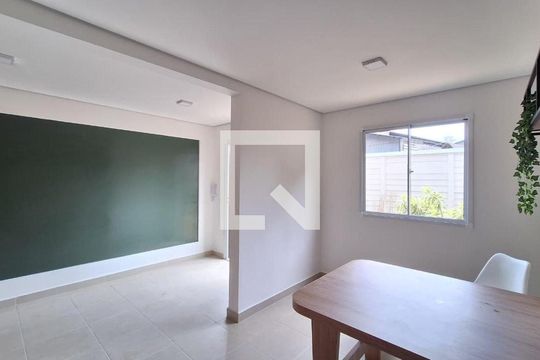 Office de apartamento à venda com 1 quarto, 24m² em Parque Industrial Tomas Edson, São Paulo