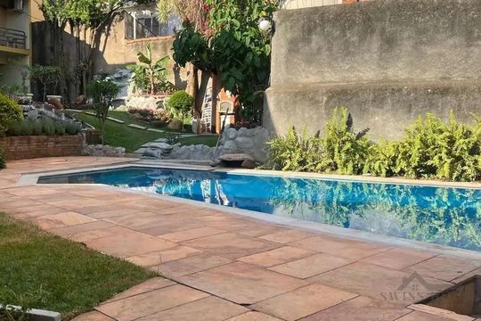 Casa à venda com 3 quartos, 350m² em Vila Rio Branco, Jundiaí