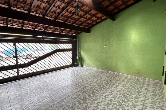 Garagem de casa à venda com 3 quartos, 230m² em Jardim Vila Galvao, Guarulhos