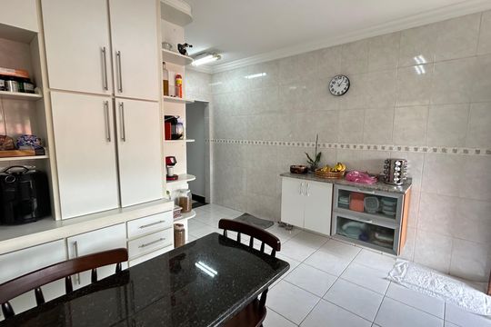 Cozinha de casa à venda com 3 quartos, 230m² em Jardim Vila Galvao, Guarulhos