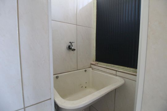 Área de Serviço de apartamento para alugar com 2 quartos, 75m² em Jacutinga, Mesquita