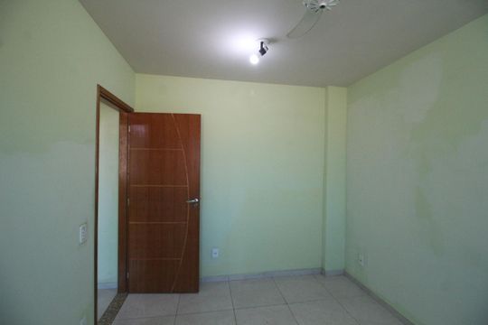 Quarto 1 de apartamento para alugar com 2 quartos, 75m² em Jacutinga, Mesquita