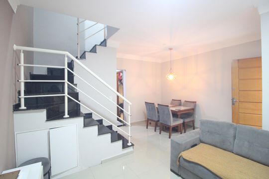 Sala de casa de condomínio à venda com 3 quartos, 70m² em Vila Campo Grande, São Paulo