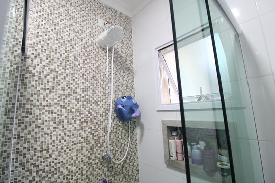 Banheiro comum de casa de condomínio à venda com 3 quartos, 70m² em Vila Campo Grande, São Paulo