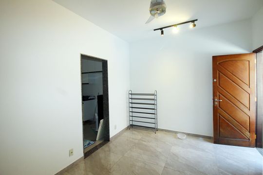 Sala de casa à venda com 2 quartos, 80m² em Irajá, Rio de Janeiro