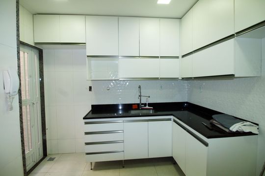 Cozinha de casa à venda com 2 quartos, 80m² em Irajá, Rio de Janeiro