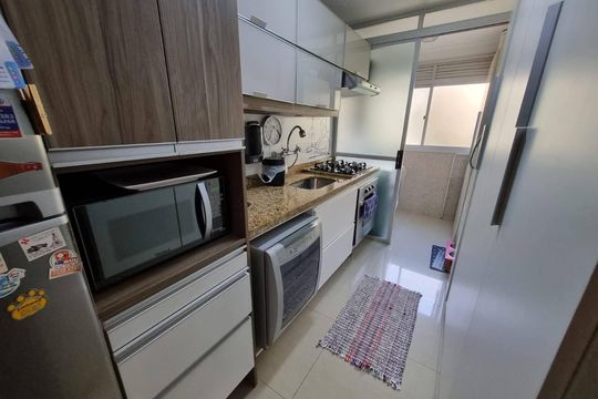 Cozinha de apartamento à venda com 2 quartos, 58m² em Jardim Carvalho, Porto Alegre