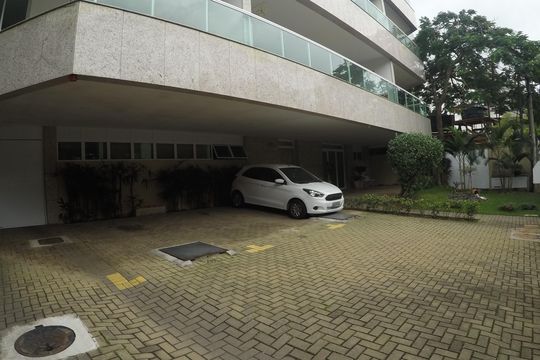 AREA EXTERNA  GARAGEM de apartamento para alugar com 3 quartos, 172m² em Recreio dos Bandeirantes, Rio de Janeiro