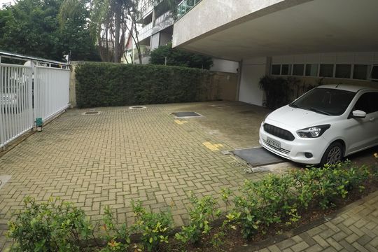 AREA EXTERNA  GARAGEM de apartamento para alugar com 3 quartos, 172m² em Recreio dos Bandeirantes, Rio de Janeiro