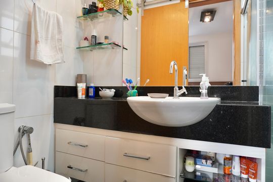 Banheiro da Suíte de apartamento à venda com 3 quartos, 80m² em Santa Ines, Belo Horizonte