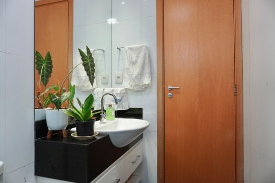 Banheiro social  de apartamento à venda com 3 quartos, 80m² em Santa Ines, Belo Horizonte