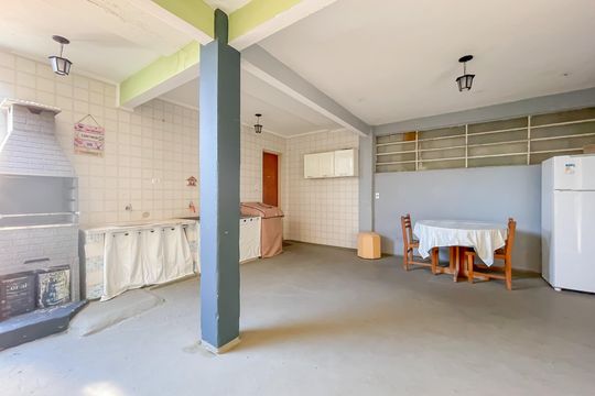 Área gourmet de casa à venda com 5 quartos, 240m² em Remédios, Osasco
