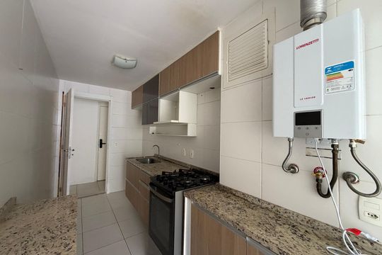 Cozinha de apartamento para alugar com 3 quartos, 94m² em Freguesia (jacarepaguá), Rio de Janeiro