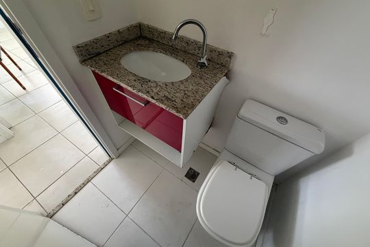 Lavabo  de apartamento para alugar com 3 quartos, 94m² em Freguesia (jacarepaguá), Rio de Janeiro