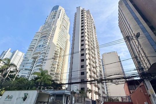 Fachada de apartamento à venda com 2 quartos, 44m² em Cidade Monções, São Paulo