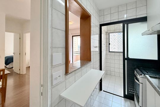 Cozinha  de apartamento à venda com 2 quartos, 44m² em Cidade Monções, São Paulo