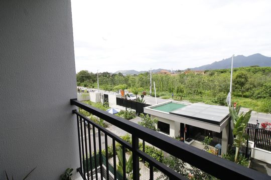 Varanda Sala de apartamento para alugar com 2 quartos, 47m² em Barra Olímpica, Rio de Janeiro