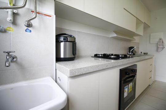 Área de Serviço de apartamento para alugar com 2 quartos, 47m² em Barra Olímpica, Rio de Janeiro