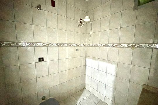 Banheiro de casa para alugar com 1 quarto, 40m² em Lageado, Ferraz de Vasconcelos