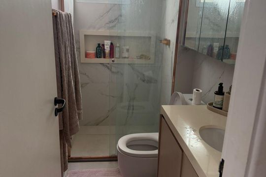 Banheiro de apartamento à venda com 3 quartos, 79m² em Vila Uberabinha, São Paulo