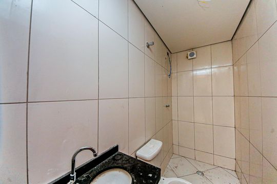 Banheiro social de apartamento para alugar com 1 quarto, 42m² em Cidade São Mateus, São Paulo