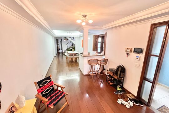 Casa à venda com 3 quartos, 250m² em Jardim São Paulo, São Paulo