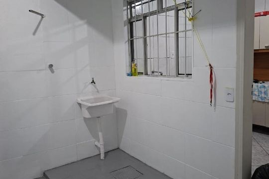 Área de serviço de casa de condomínio para alugar com 1 quarto, 65m² em Vila Tupi, Praia Grande