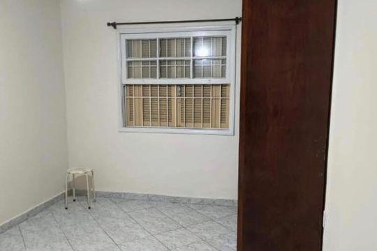Quarto de casa de condomínio para alugar com 1 quarto, 65m² em Vila Tupi, Praia Grande