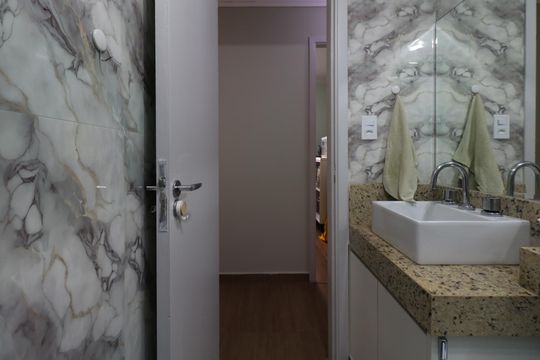 Banheiro SocialBanheiro Social de apartamento à venda com 3 quartos, 63m² em Piraporinha, Diadema