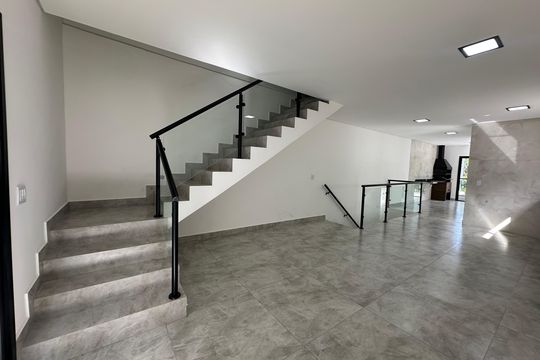 Casa de Condomínio à venda com 3 quartos, 178m² em Villas do Jaguari, Santana de Parnaíba