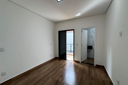 Suíte 3 de casa de condomínio à venda com 3 quartos, 178m² em Villas do Jaguari, Santana de Parnaíba