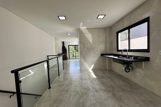 Cozinha de casa de condomínio à venda com 3 quartos, 178m² em Villas do Jaguari, Santana de Parnaíba