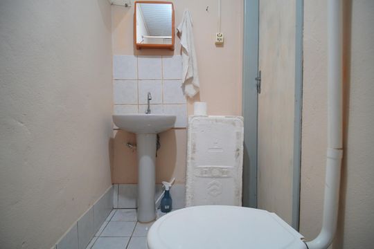 Banheiro  de casa para alugar com 2 quartos, 154m² em Vicentina, São Leopoldo