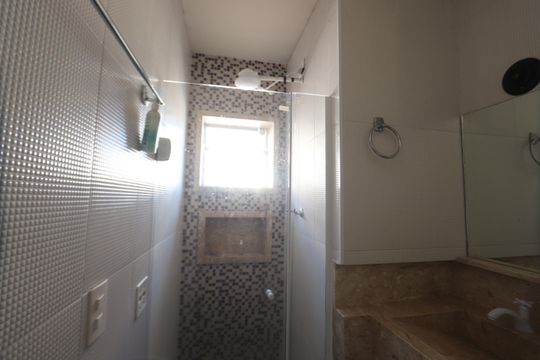 Banheiro de casa para alugar com 3 quartos, 130m² em Vila Santa Clara, São Paulo