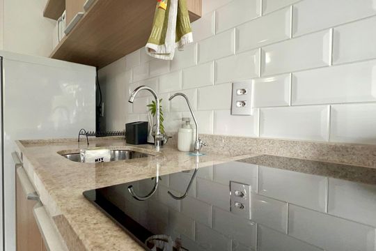 Cozinha de kitnet/studio para alugar com 1 quarto, 27m² em Pinheiros, São Paulo