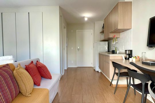 Sala de kitnet/studio para alugar com 1 quarto, 27m² em Pinheiros, São Paulo