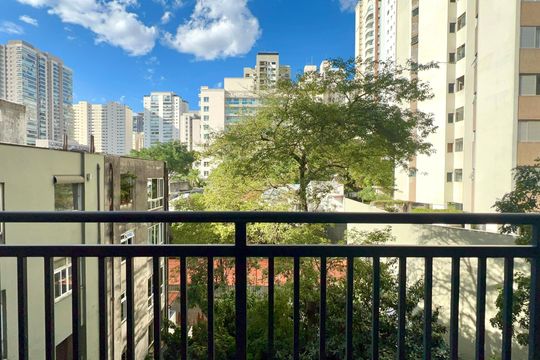 Varanda de kitnet/studio para alugar com 1 quarto, 27m² em Pinheiros, São Paulo