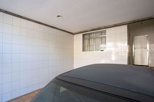 Garagem de casa à venda com 3 quartos, 196m² em Jardim Abc, Diadema