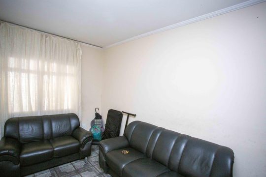Casa à venda com 3 quartos, 196m² em Jardim Abc, Diadema
