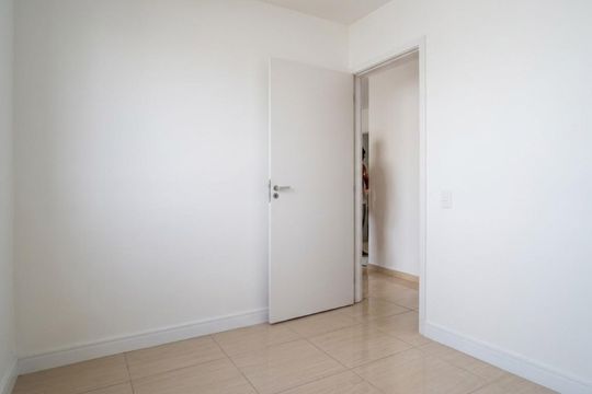Quarto de apartamento para alugar com 2 quartos, 45m² em Jardim Betânia, Cachoeirinha