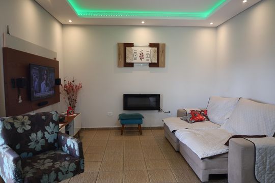 Casa à venda com 3 quartos, 200m² em Interlagos, São Paulo