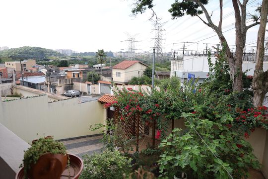 Casa à venda com 3 quartos, 200m² em Interlagos, São Paulo