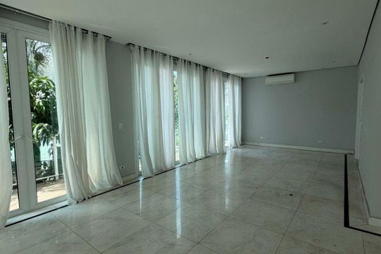 Casa de Condomínio para alugar com 4 quartos, 810m² em Fazenda Morumbi, São Paulo